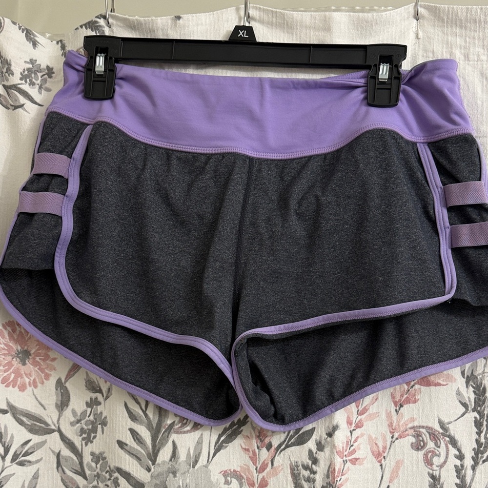EUC lululemon athletica  Shorts